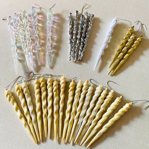 Huge Lot of Vintage Plastic Icicle Christmas Ornaments 31 Pieces 60s 70s - Picture 7 of 14